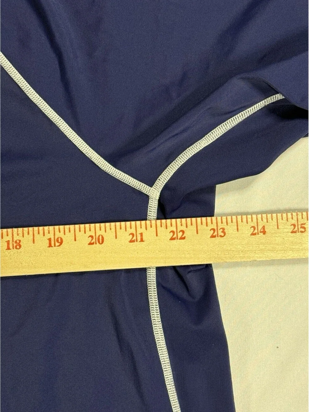Speedo Men's X-Large Navy Raglan Sleeve Activewear Top